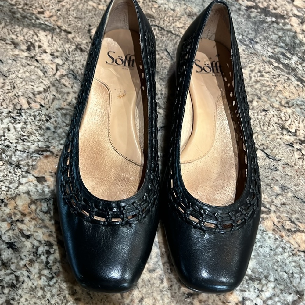 Sofft Women's Black Leather Shoes - Picture 2 of 8